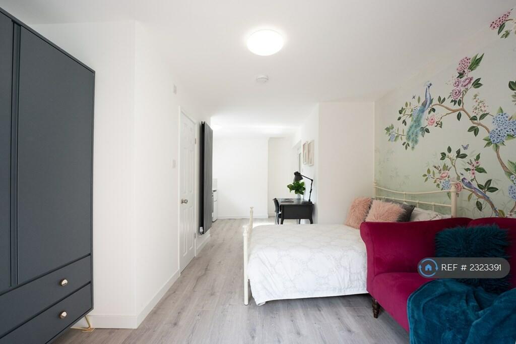 Additional property image - Brooks Road, Cambridge, CB1
