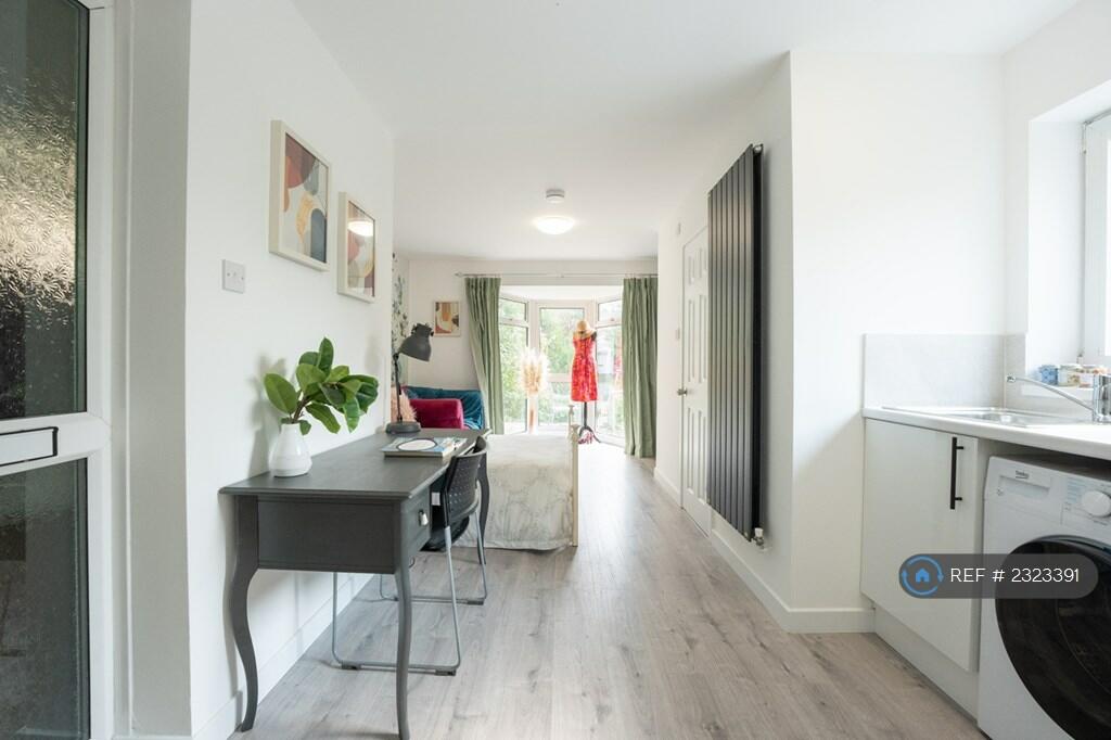 Additional property image - Brooks Road, Cambridge, CB1