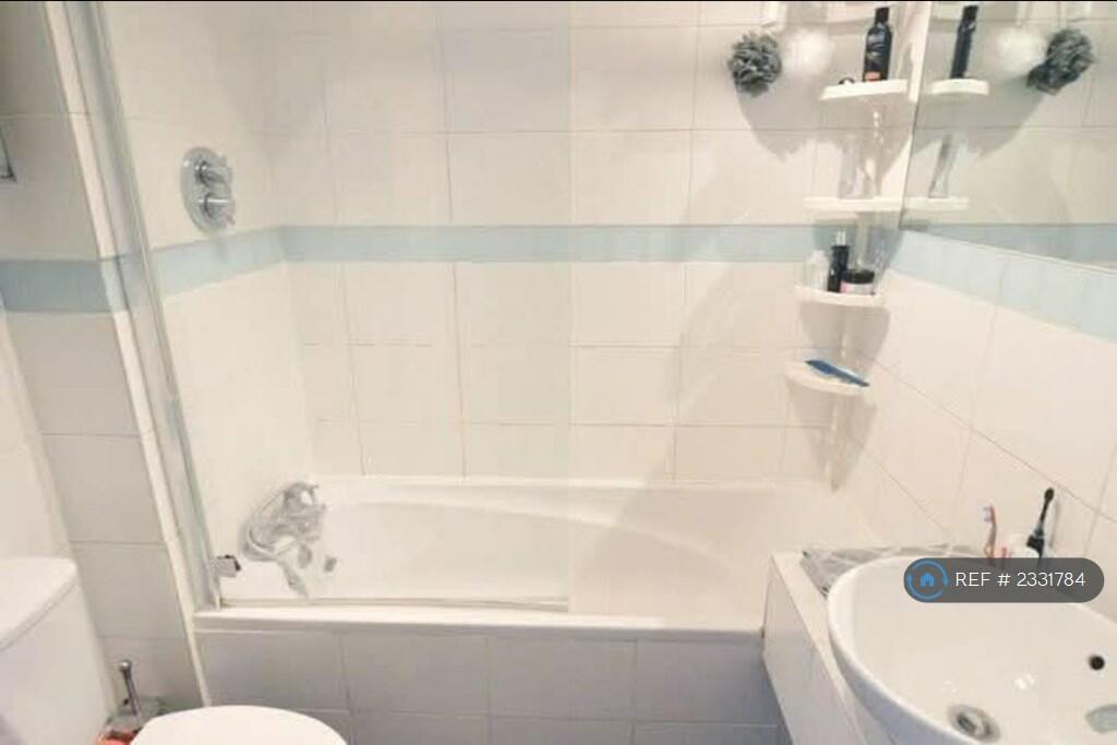 Additional property image - London Road, St. Albans, AL1