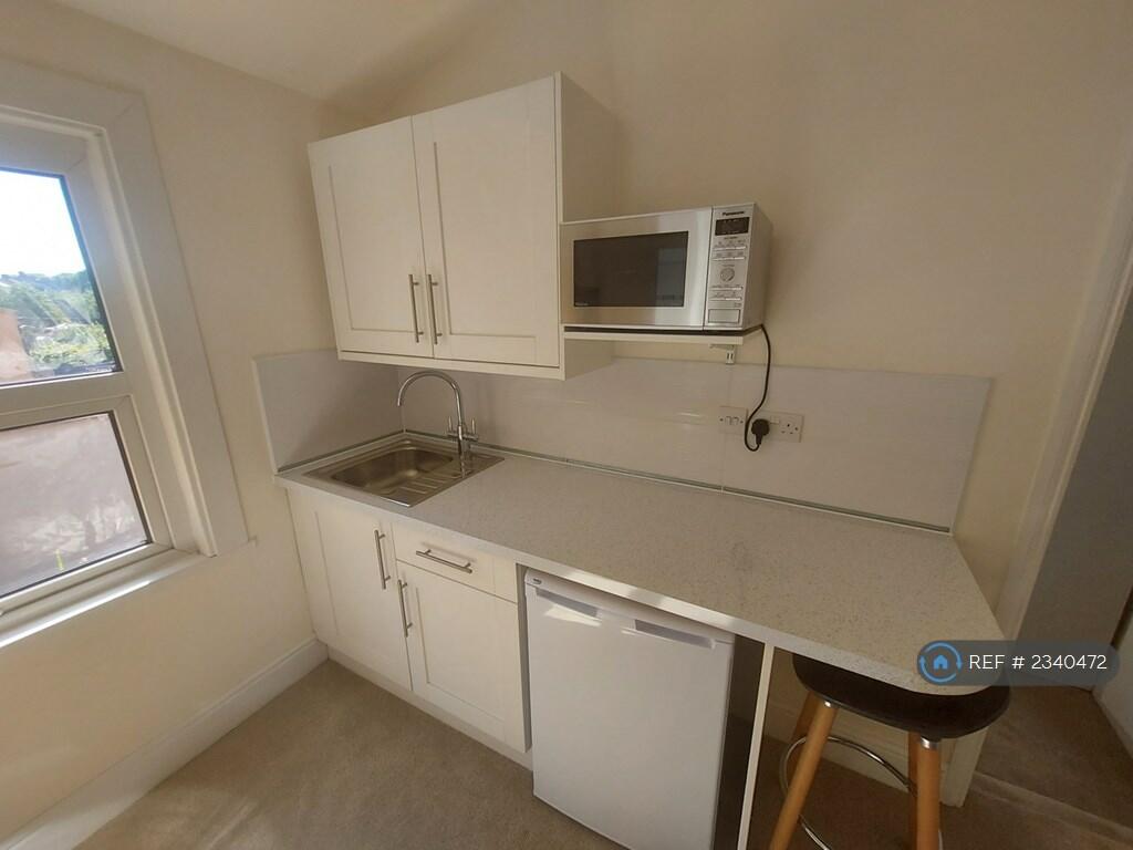 Additional property image - Summerhill Road, Bristol, BS5