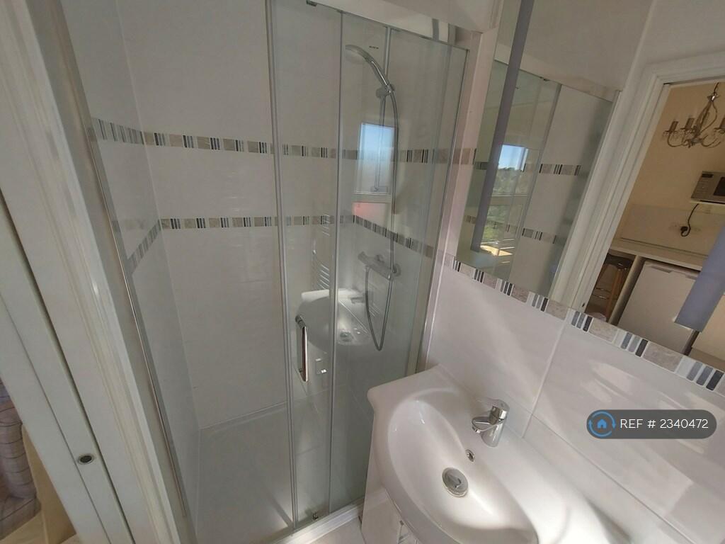 Additional property image - Summerhill Road, Bristol, BS5