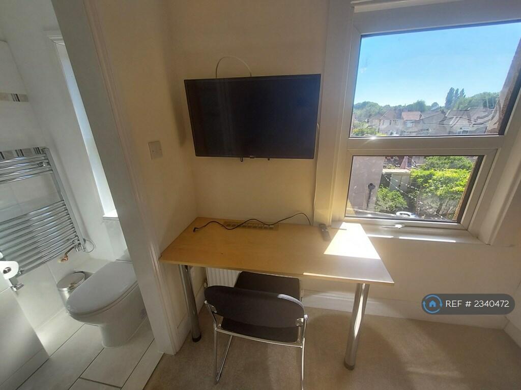 Additional property image - Summerhill Road, Bristol, BS5