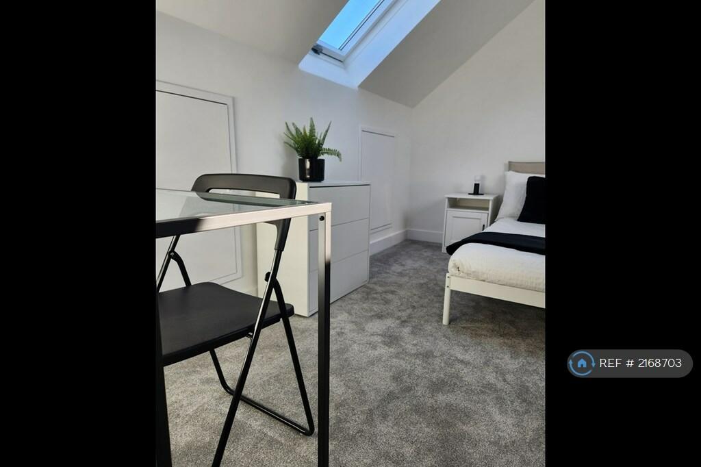 Additional property image - Bath Road, Arnos Vale, Bristol, BS4