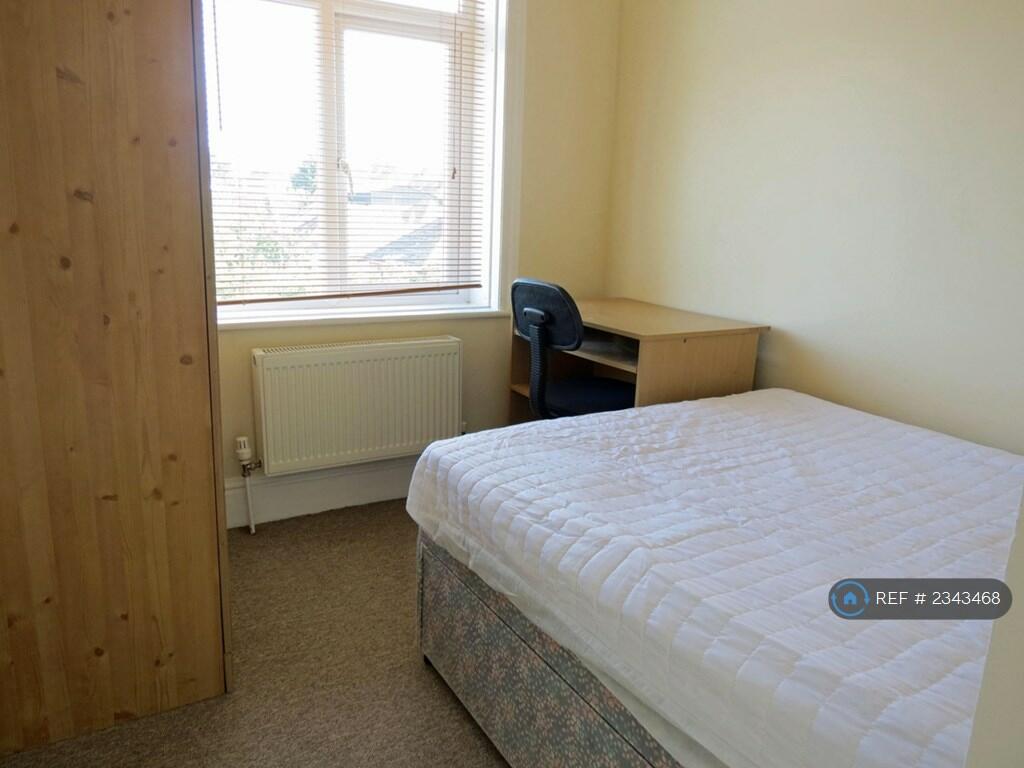 Additional property image - Pine Road, Bournemouth, BH9