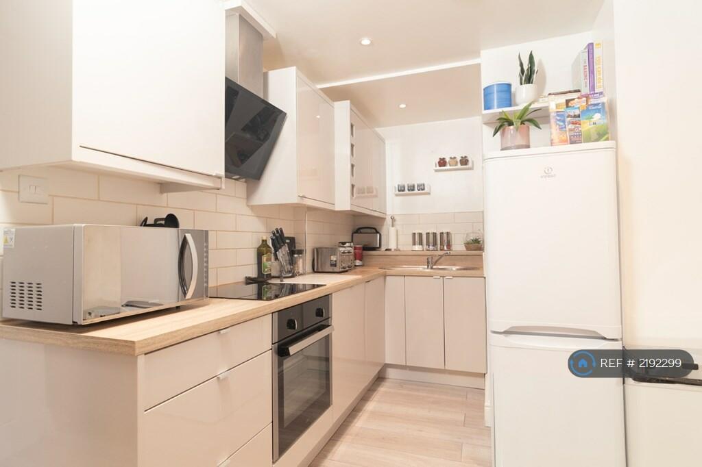 Additional property image - Lovely, Bournemouth, BH1