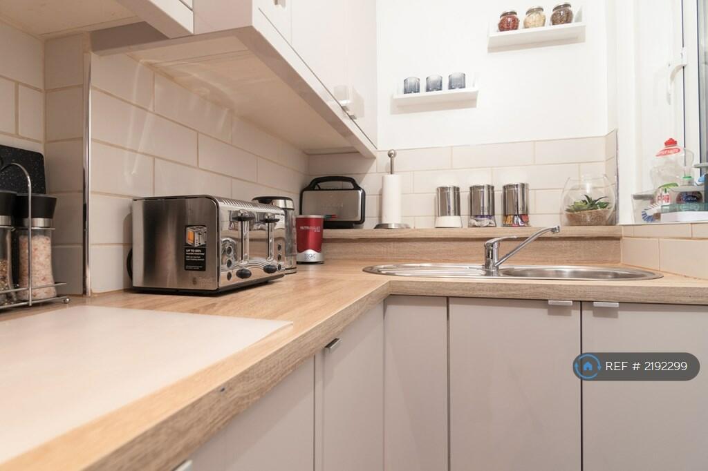 Additional property image - Lovely, Bournemouth, BH1