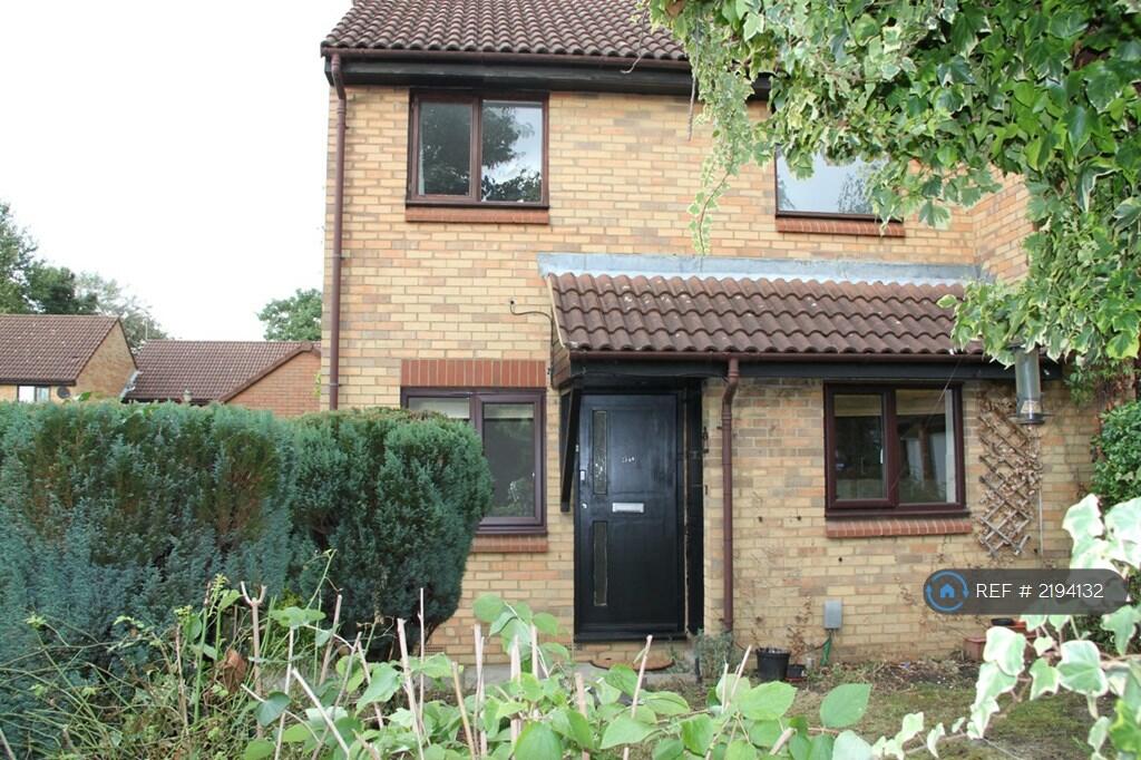 Additional property image - Bull Stag Green, Hatfield, AL9
