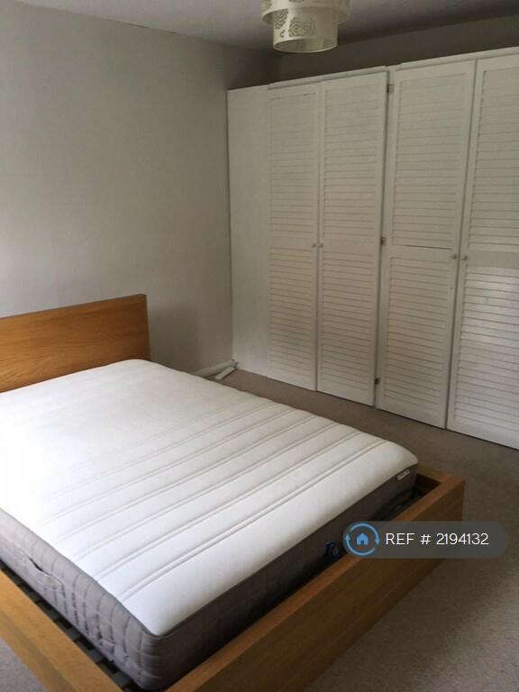 Additional property image - Bull Stag Green, Hatfield, AL9