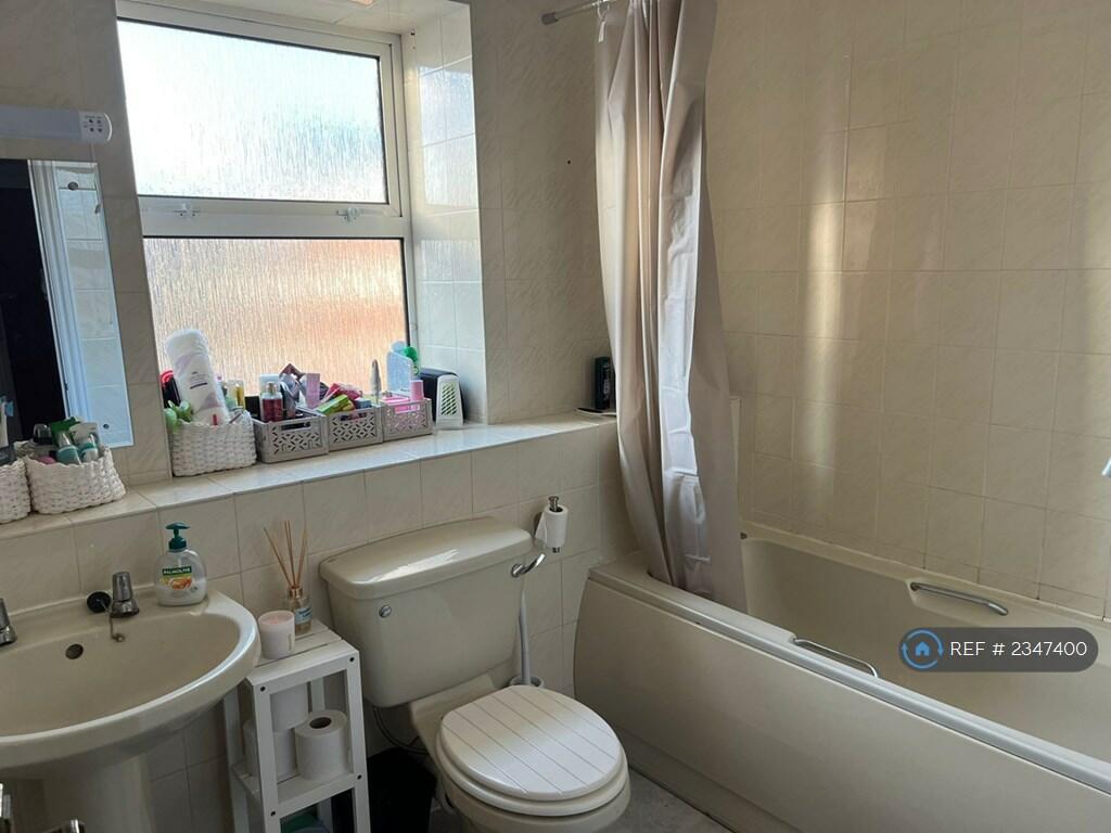 Additional property image - Boscombe Spa Road, Bournemouth, BH5