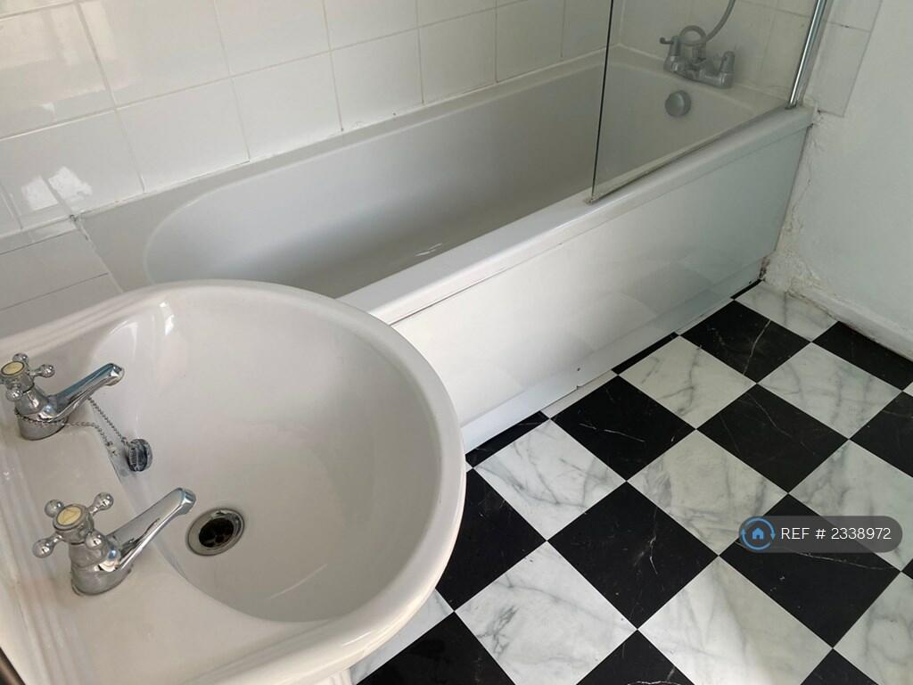 Additional property image - The Halve, Trowbridge, BA14