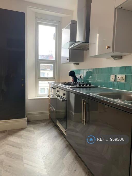 Additional property image - Gloucester Road, Bristol, BS7