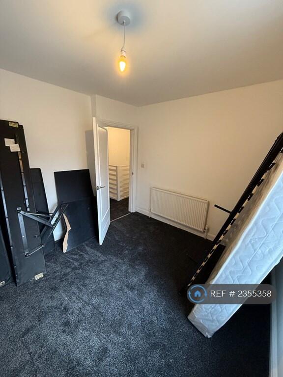 Additional property image - Springmill Street, Bradford, BD5