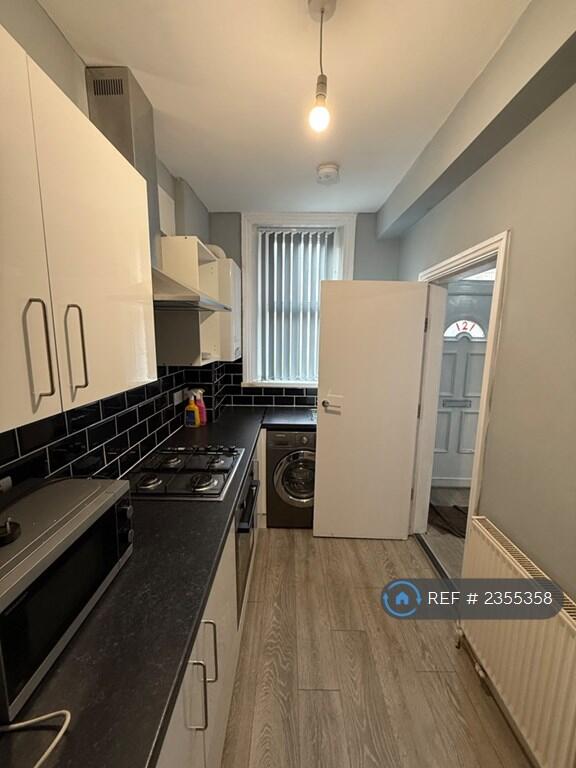Additional property image - Springmill Street, Bradford, BD5