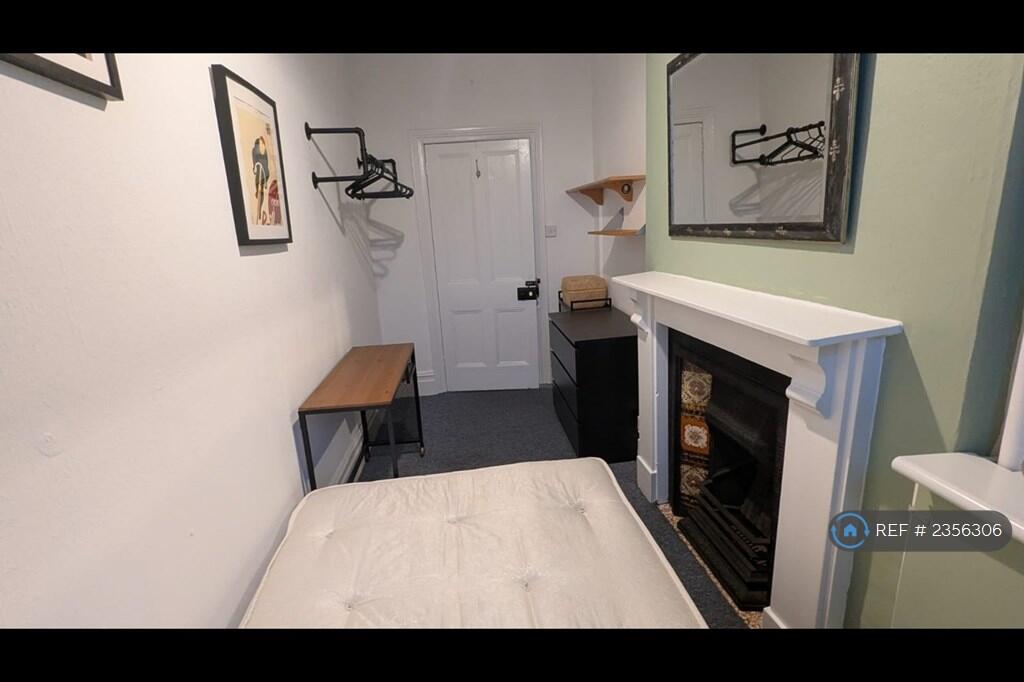 Additional property image - Ravenswood Road, Bristol, BS6
