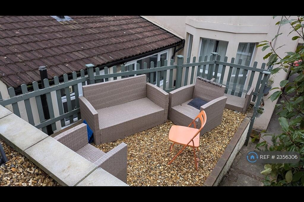 Additional property image - Ravenswood Road, Bristol, BS6