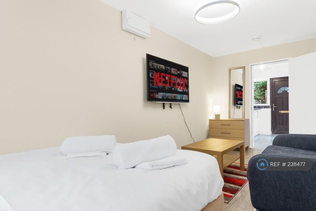 Primary image of Wilkinson Croft, Birmingham, B8