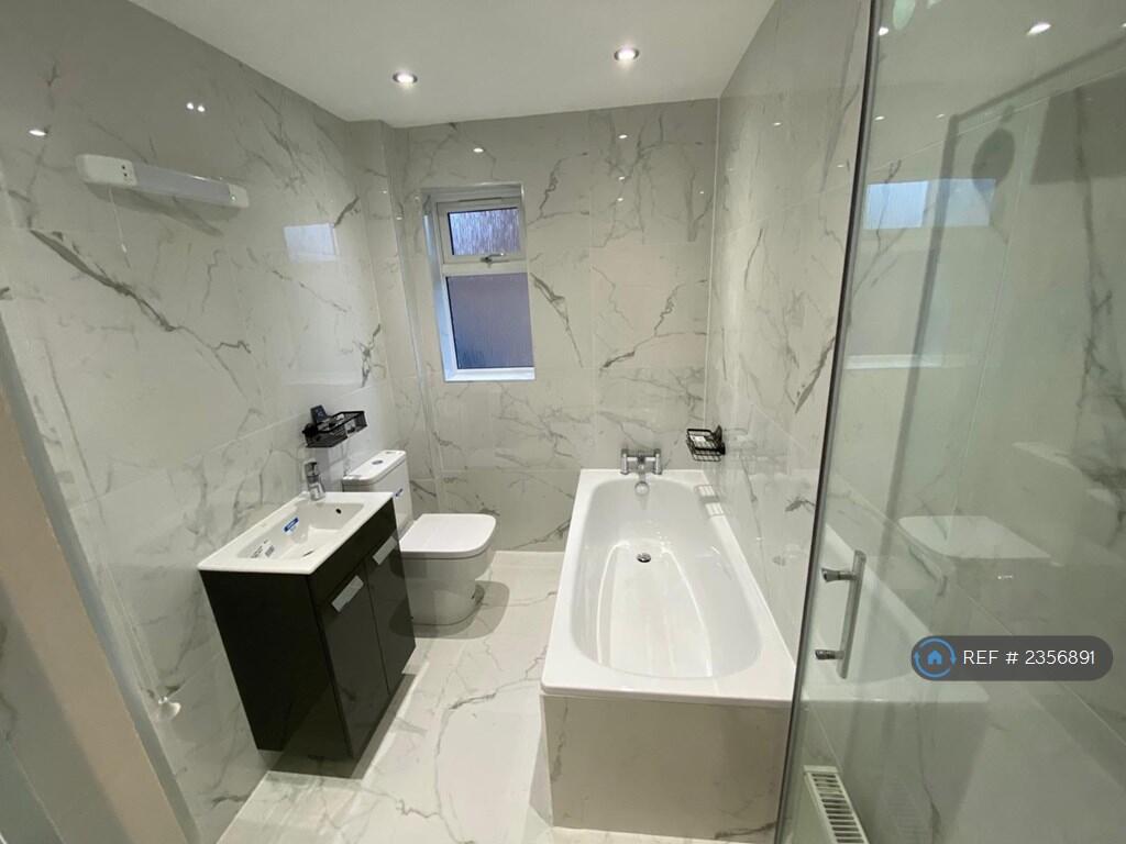 Additional property image - Frankholmes Drive, Solihull, B90