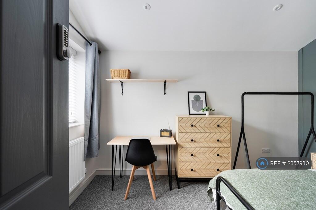 Additional property image - Mackie Grove, Filton, Bristol, BS34