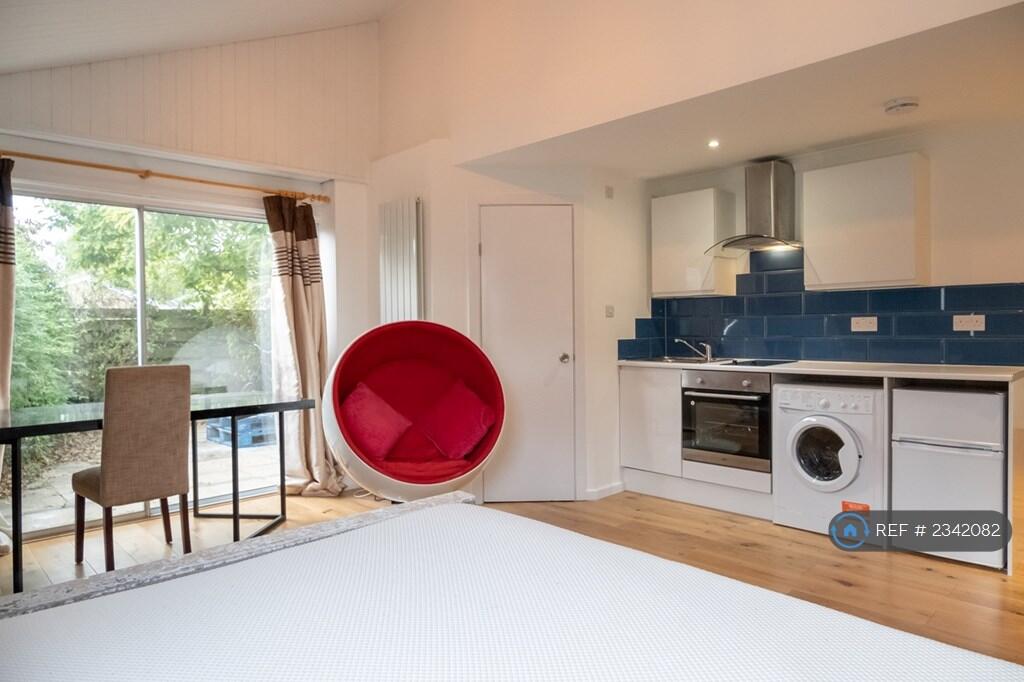 Additional property image - Campkin Road, Cambridge, CB4