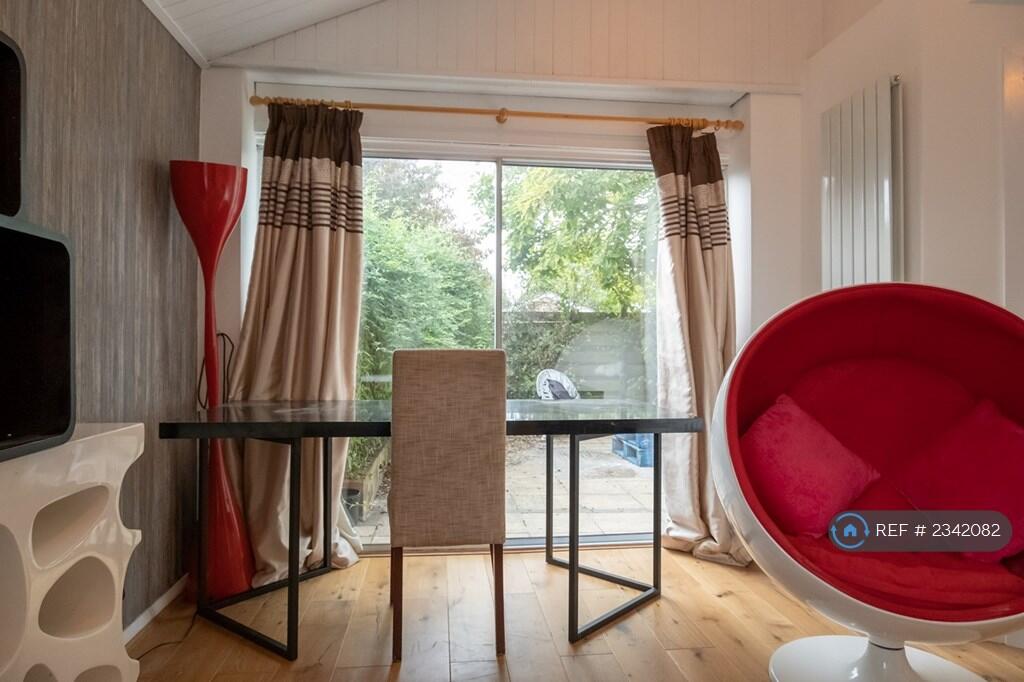 Additional property image - Campkin Road, Cambridge, CB4