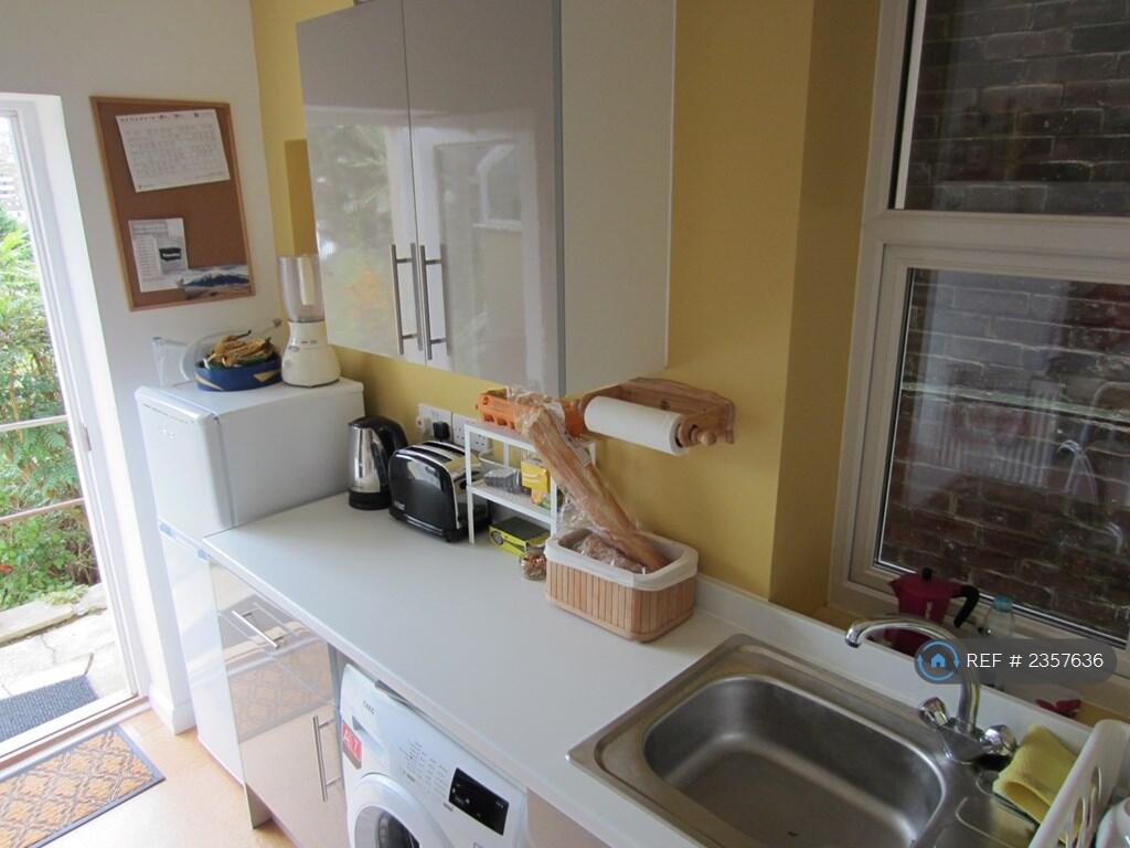 Additional property image - Roundhill Crescent, Brighton, BN2