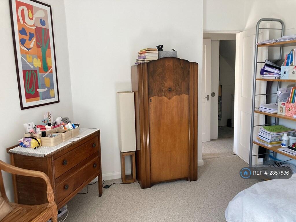 Additional property image - Roundhill Crescent, Brighton, BN2