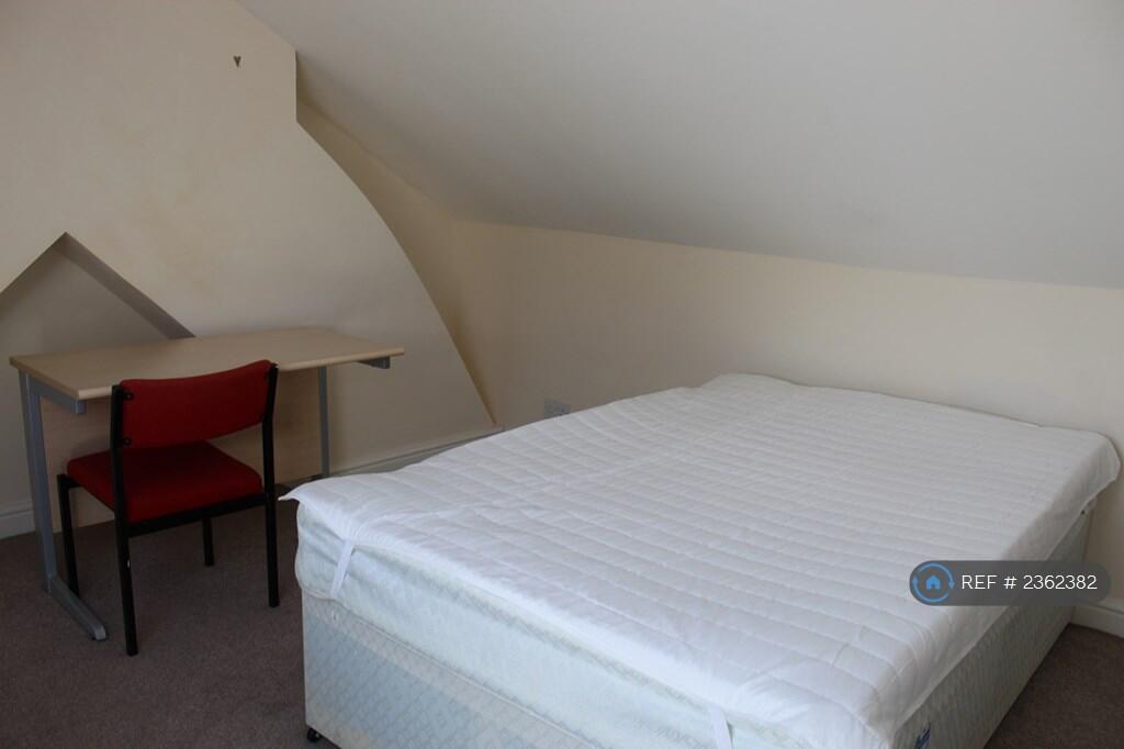 Additional property image - Horfield Road, Bristol, BS2