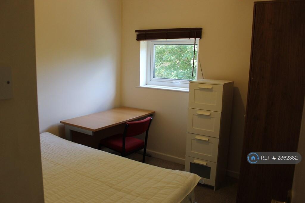 Additional property image - Horfield Road, Bristol, BS2