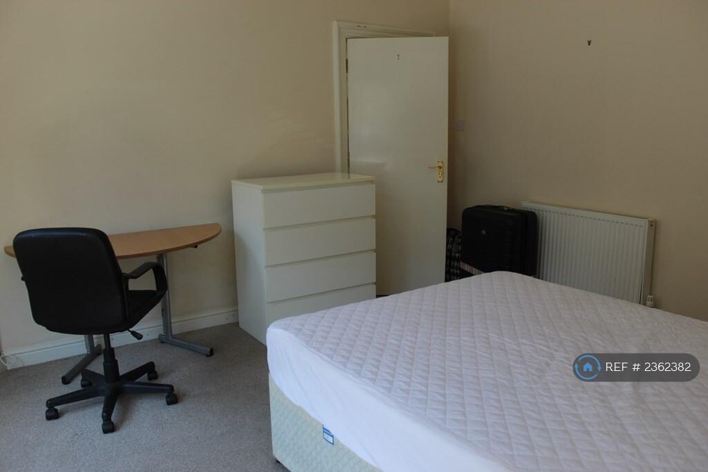 Additional property image - Horfield Road, Bristol, BS2