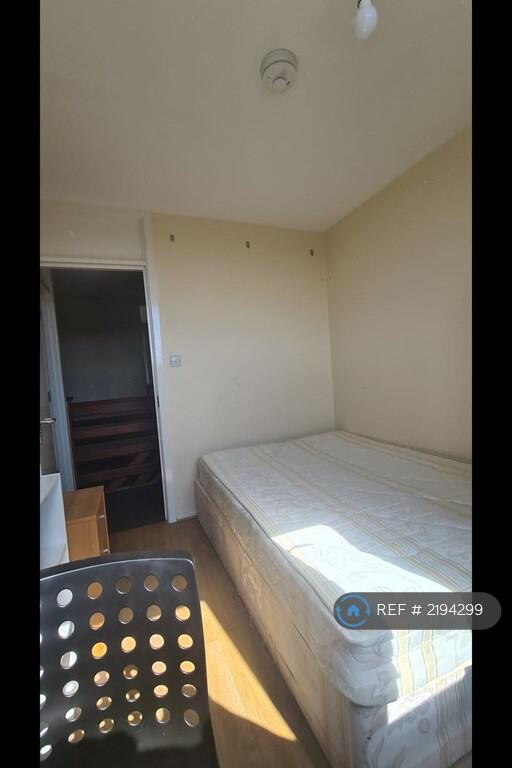 Additional property image - Tangerine Close, Colchester, CO4