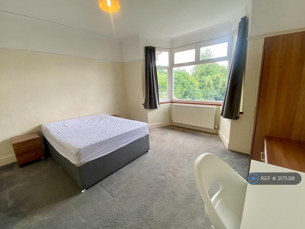 Additional property image - Pine Grove, Bristol, BS7