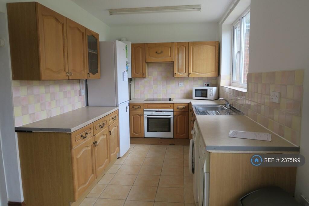 Additional property image - Brangwyn Grove, Bristol, BS7