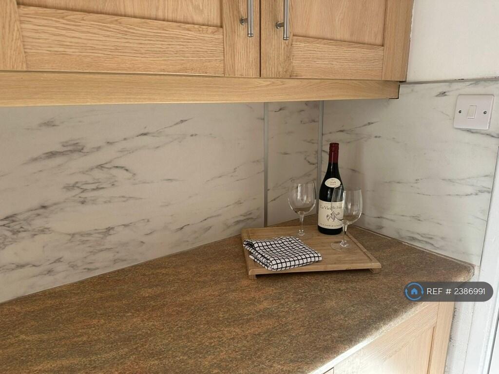 Additional property image - Brangwyn Grove, Bristol, BS7