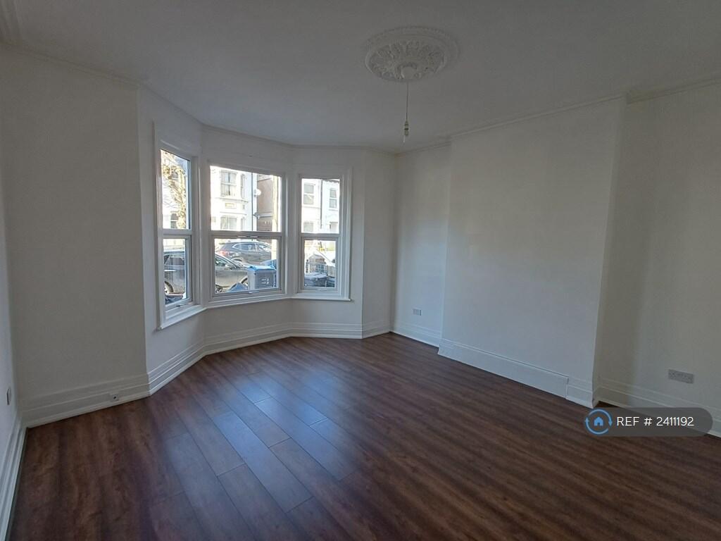 Main image of property: Chalfont Road, London, SE25