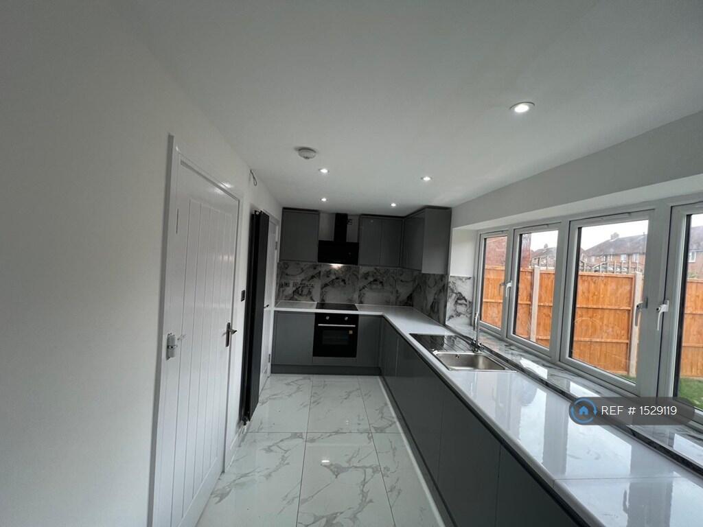 Main image of property: Creasy Court, Waltham Cross. London, EN8