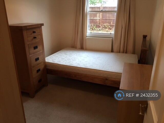 Main image of property: Victoria Road, Cambridge, CB4