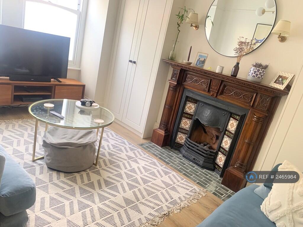 Main image of property: Clapham, London, SW4