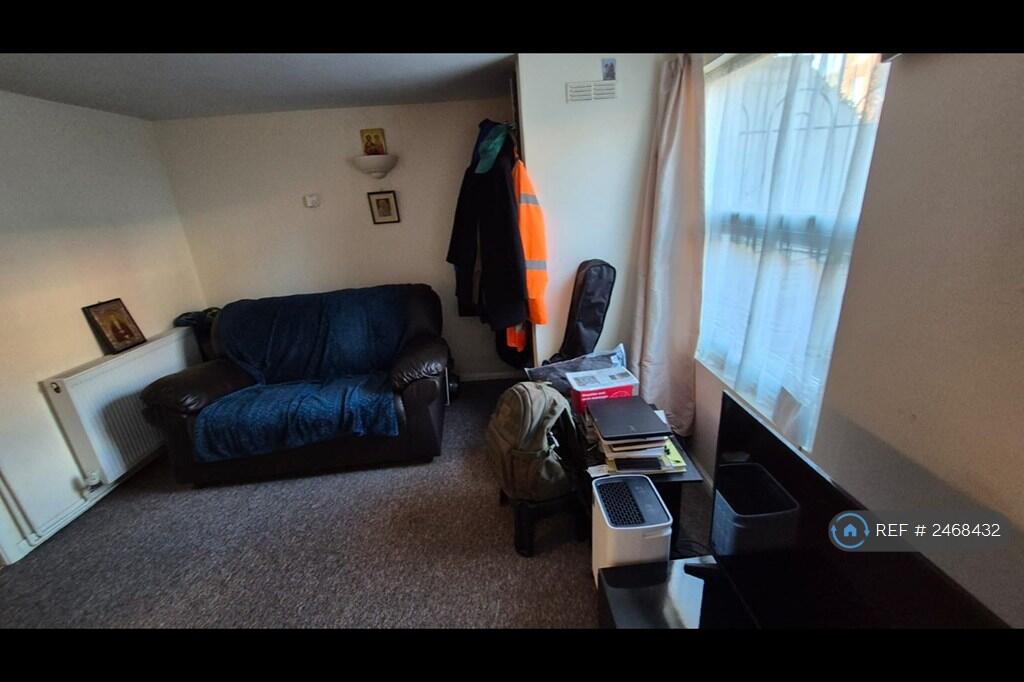 Main image of property: Bedford Road, Reading, RG1