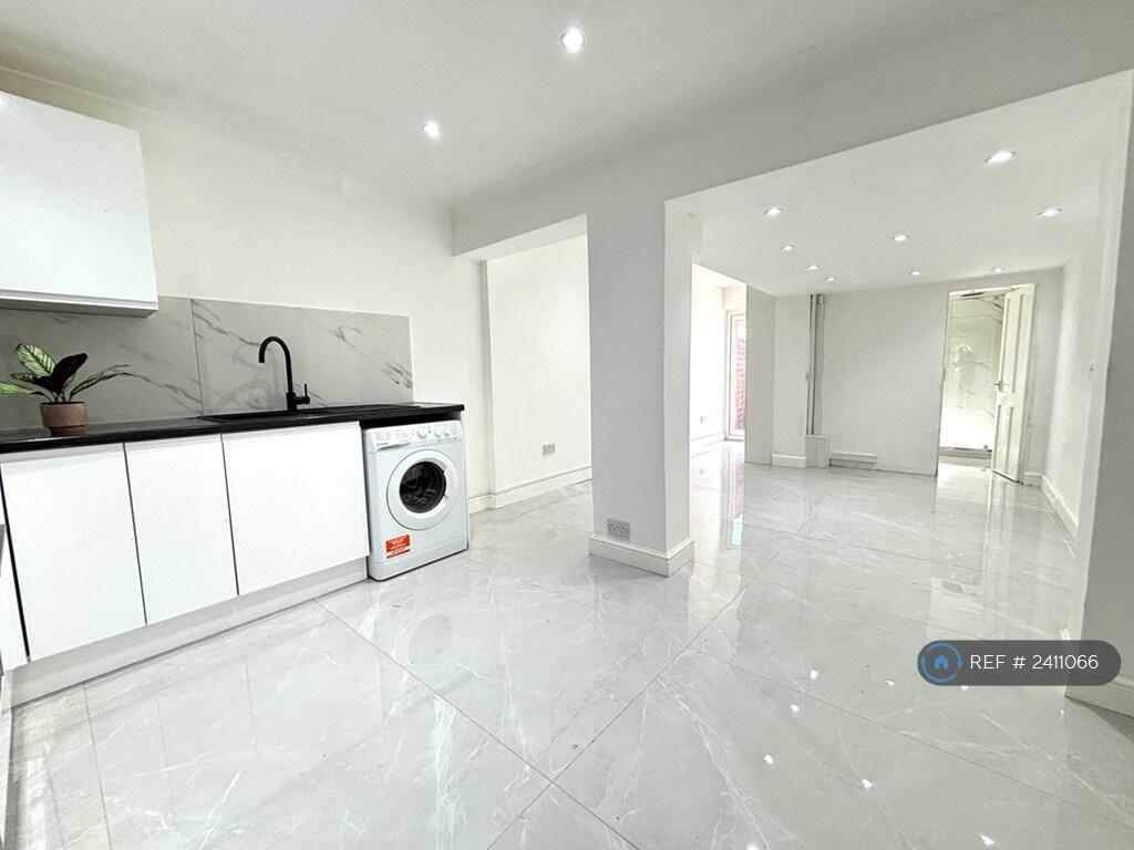 Main image of property: Upton Road, Slough, SL1