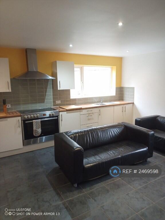 Main image of property: Dunsheath En Suite Room, Telford, TF3
