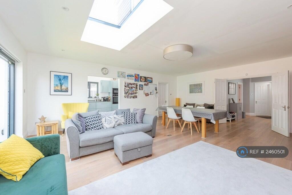 Main image of property: Lime Grove, Twickenham, TW1