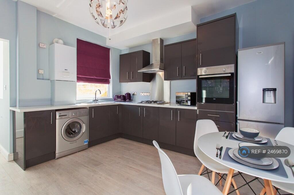 Main image of property: Sherbrook Terrace, Daybrook, Nottingham, NG5