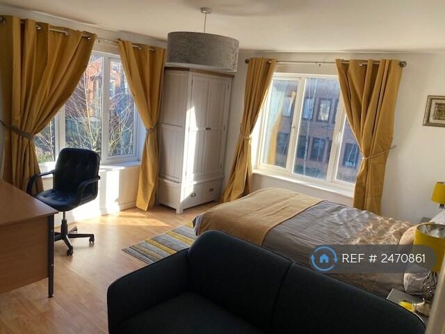 Main image of property: Hamilton Road, Nottingham, NG5