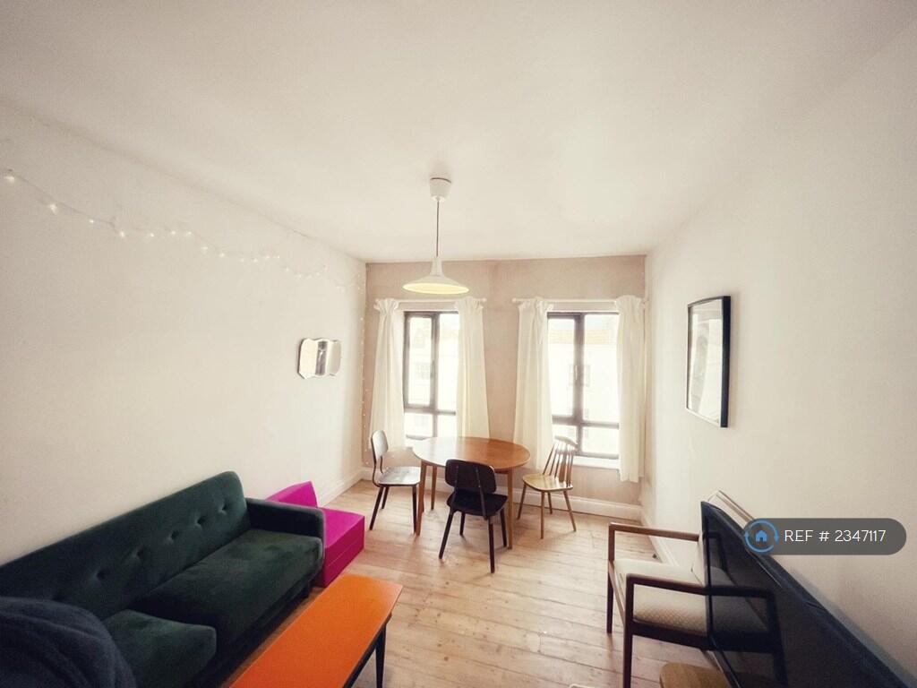 Main image of property: Marine Gardens, Margate, CT9