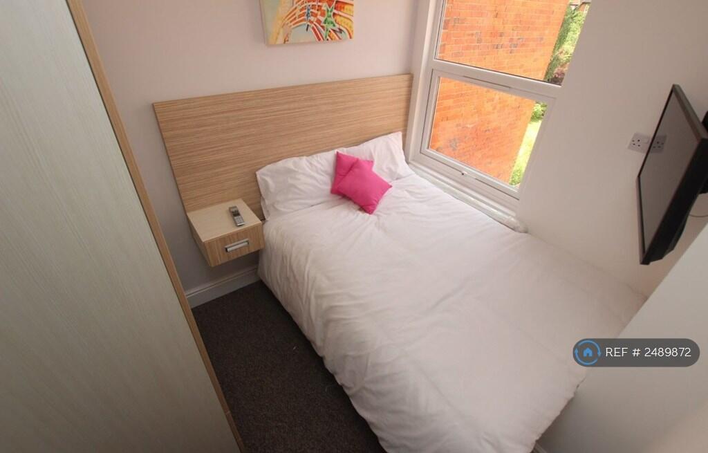 Main image of property: Priory Avenue, Caversham, Reading, RG4