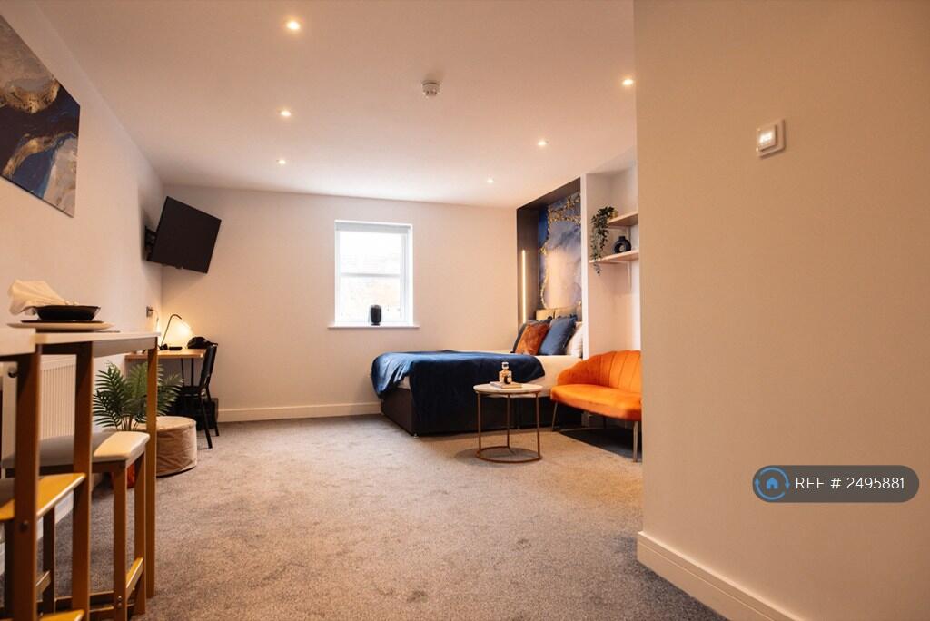Main image of property: Victoria Road, Swindon, SN1