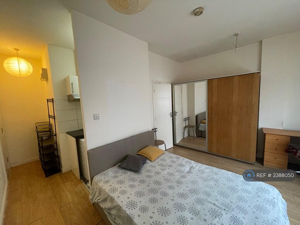 Main image of property: London, London, NW9