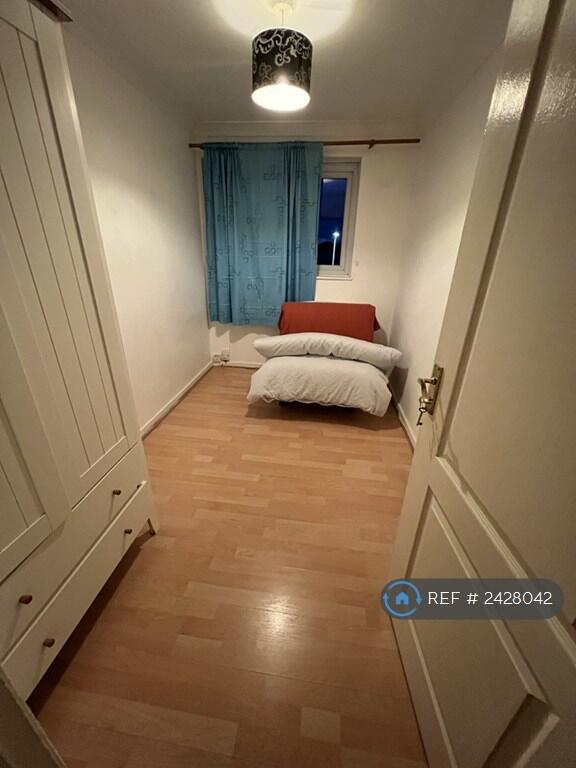 Main image of property: Beehive Lane, Basildon, SS14