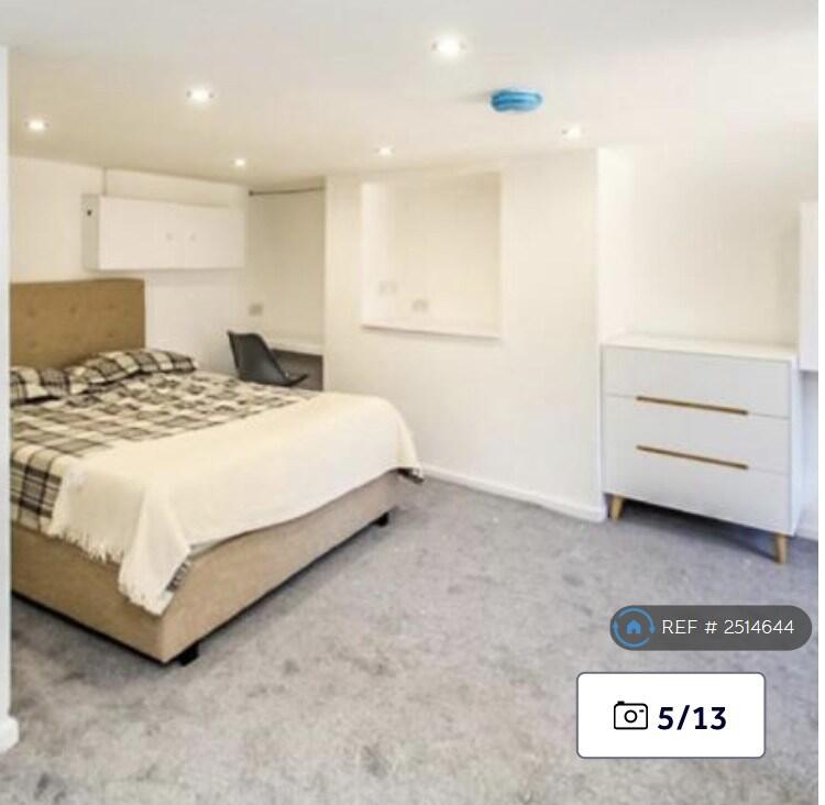 Main image of property: St. Anns Mount, Leeds, LS4