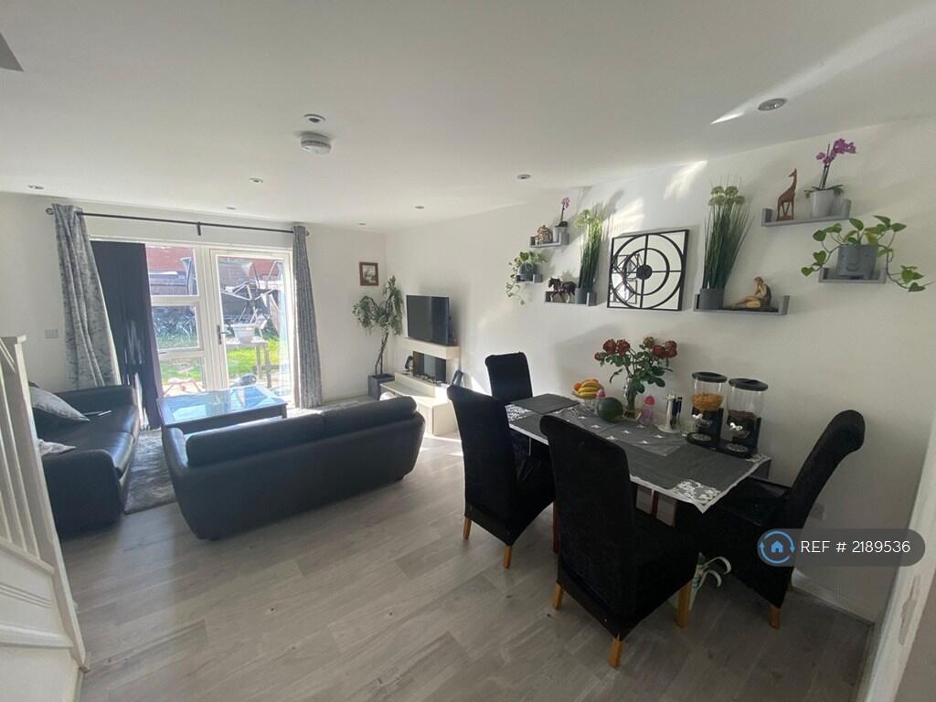 Main image of property: Ovington Gardens, Eastleigh, SO50